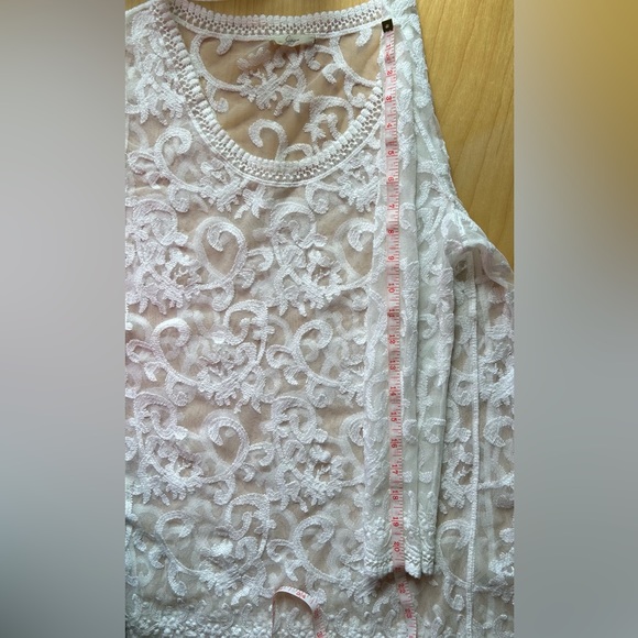 CAPRI Lace Top- Sz S - Picture 9 of 10
